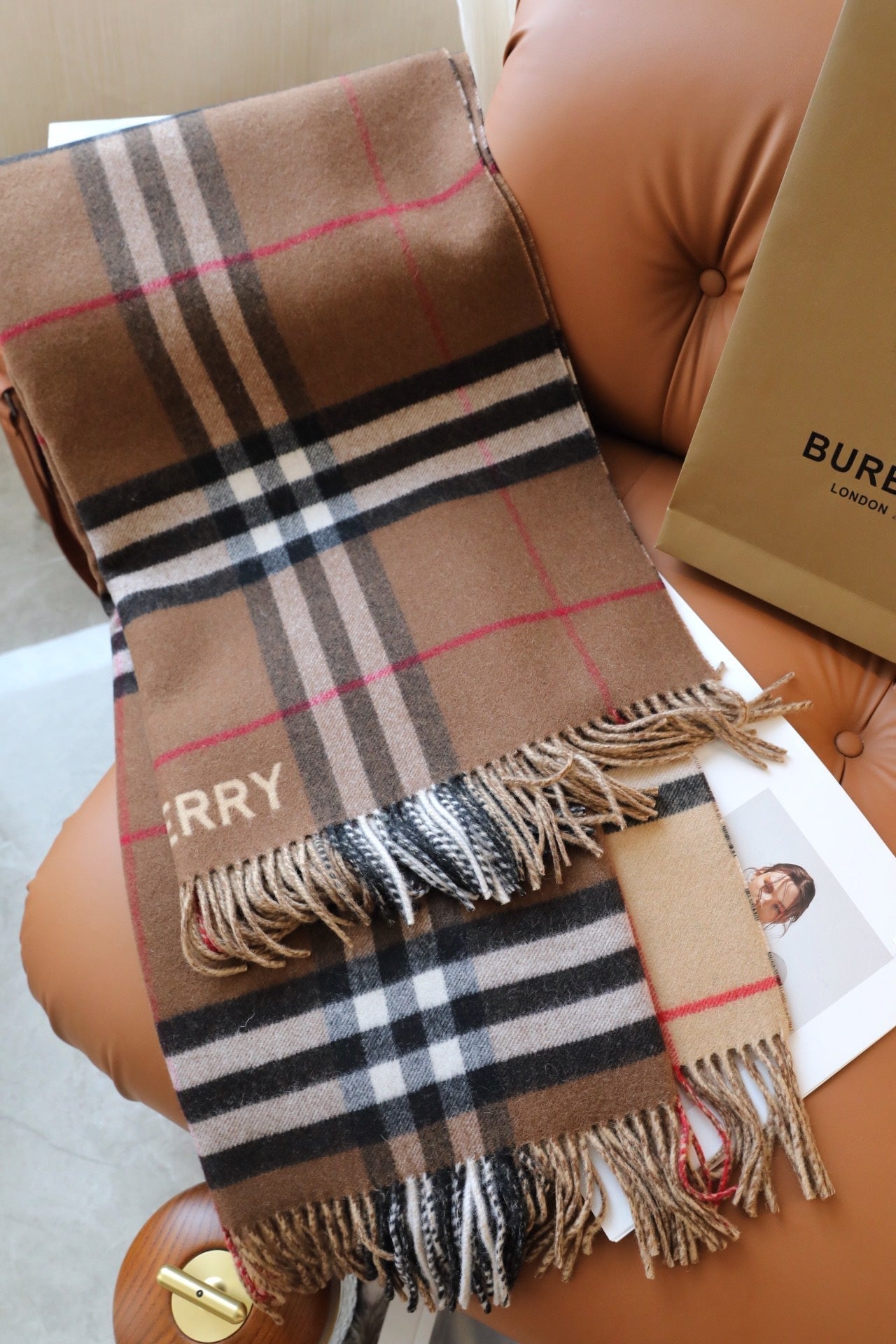 BURBERRY BBR SCARF 140 CM IN CASHMERE 732179