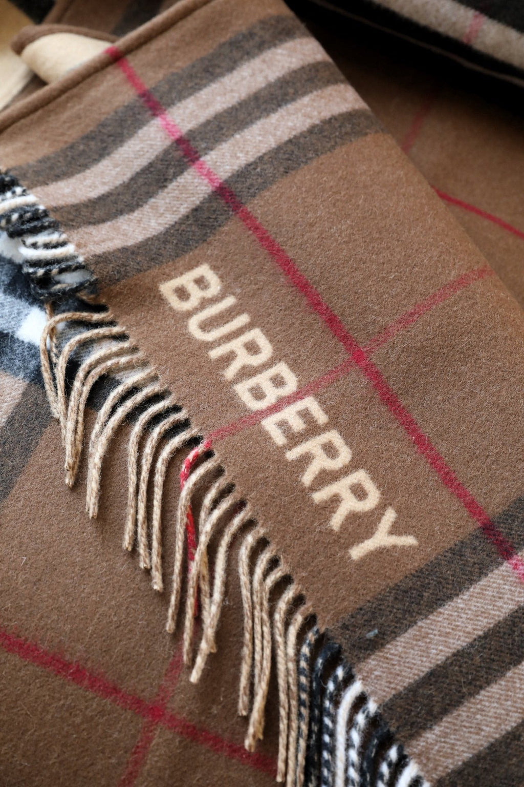 BURBERRY BBR SCARF 140 CM IN CASHMERE 732179