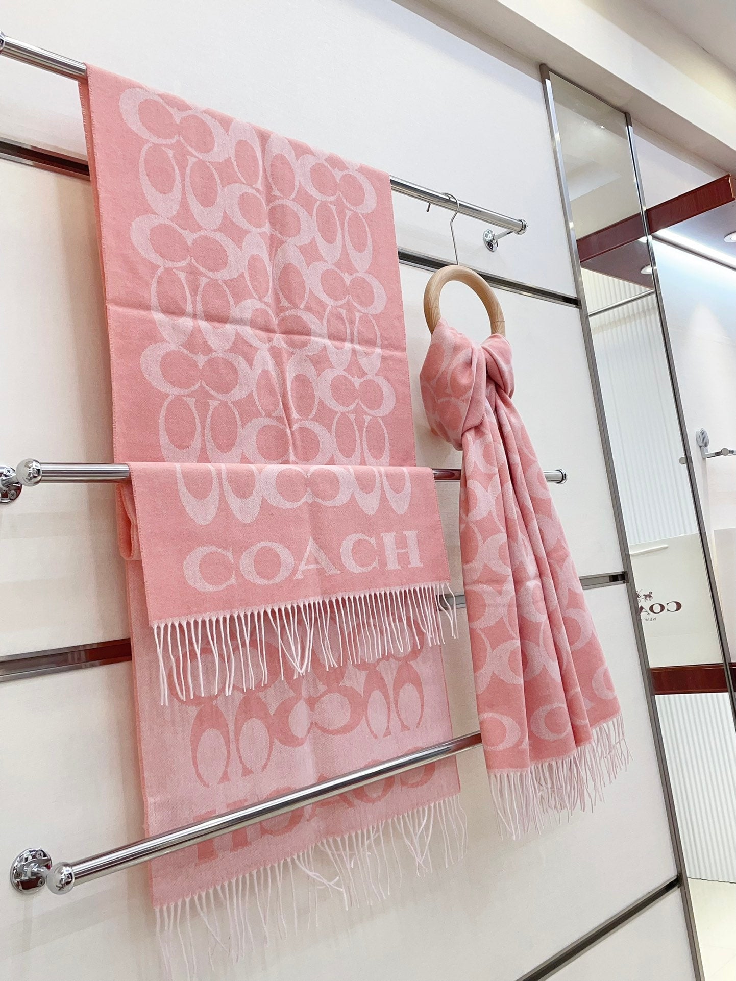COACH CLASSIC MONOGRAM LOGO WOOL SCARF 195 CM FLAMINGO PINK 316253