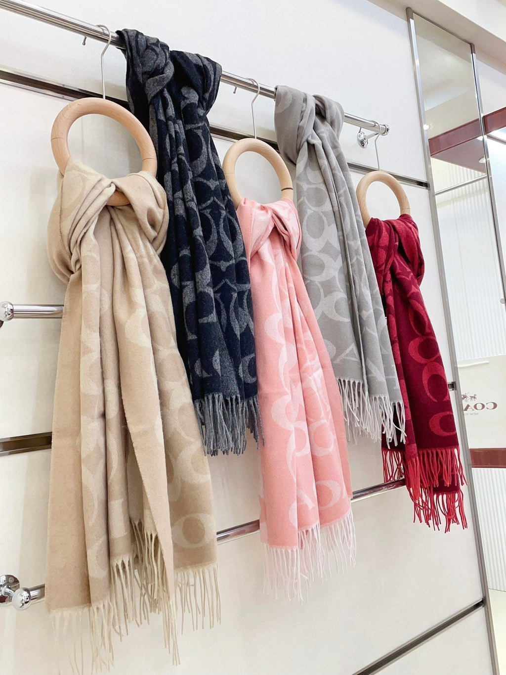 COACH CLASSIC MONOGRAM LOGO WOOL SCARF 195 CM FLAMINGO PINK 316253