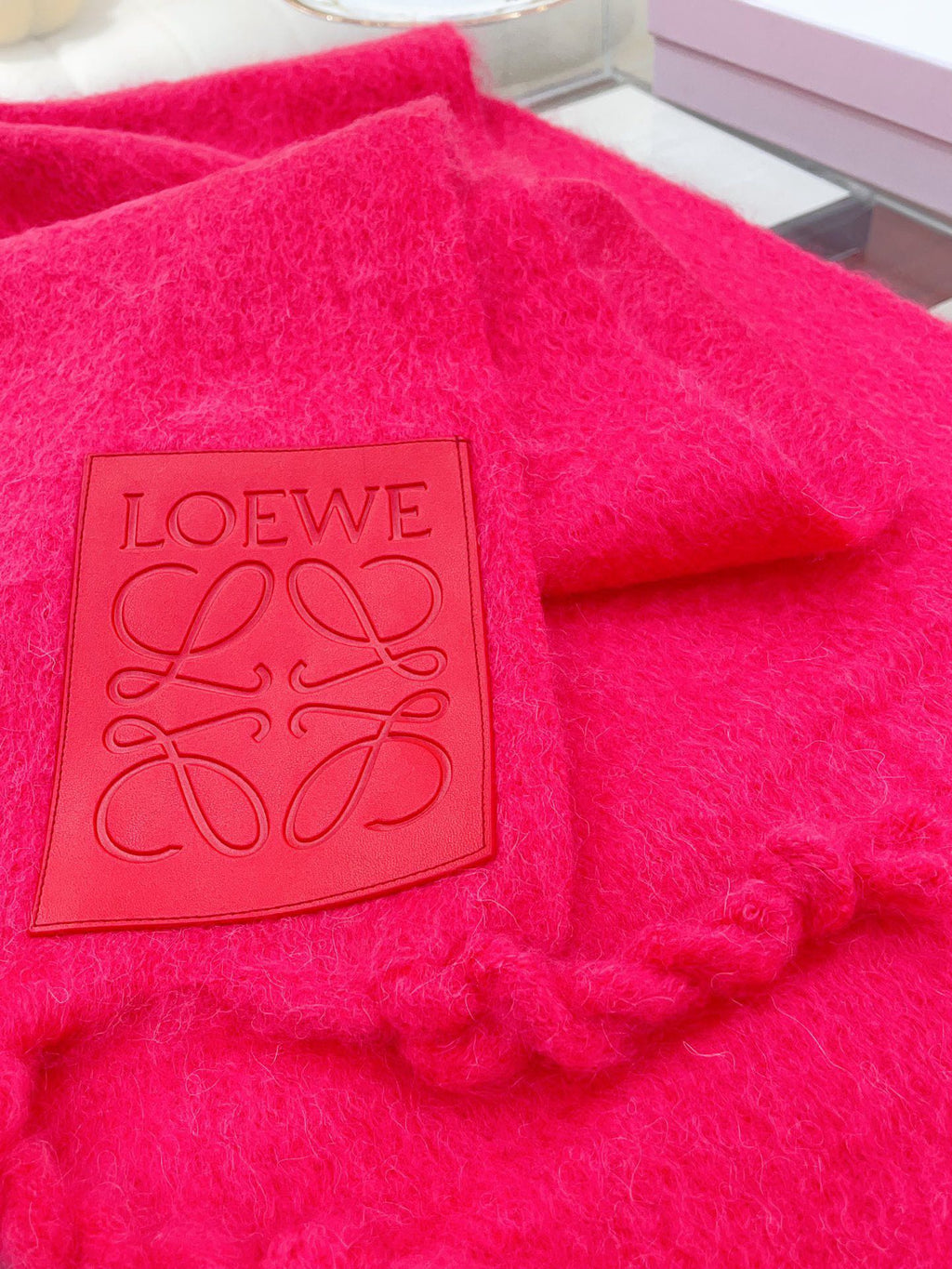 LOEWE SCARF 200 CM IN CHERRY RED MOHAIR 379800