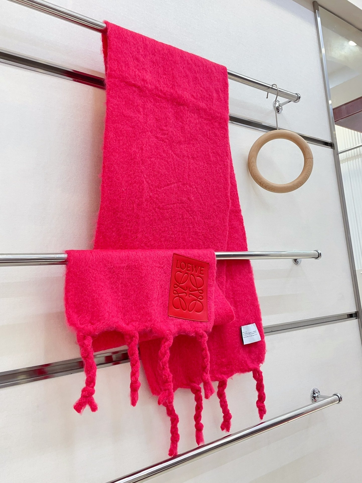 LOEWE SCARF 200 CM IN CHERRY RED MOHAIR 379800