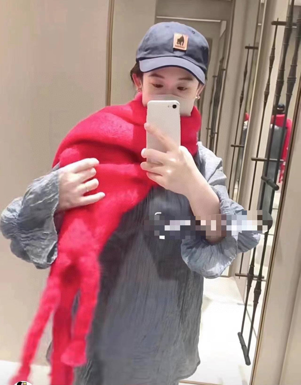 LOEWE SCARF 200 CM IN CHERRY RED MOHAIR 379800
