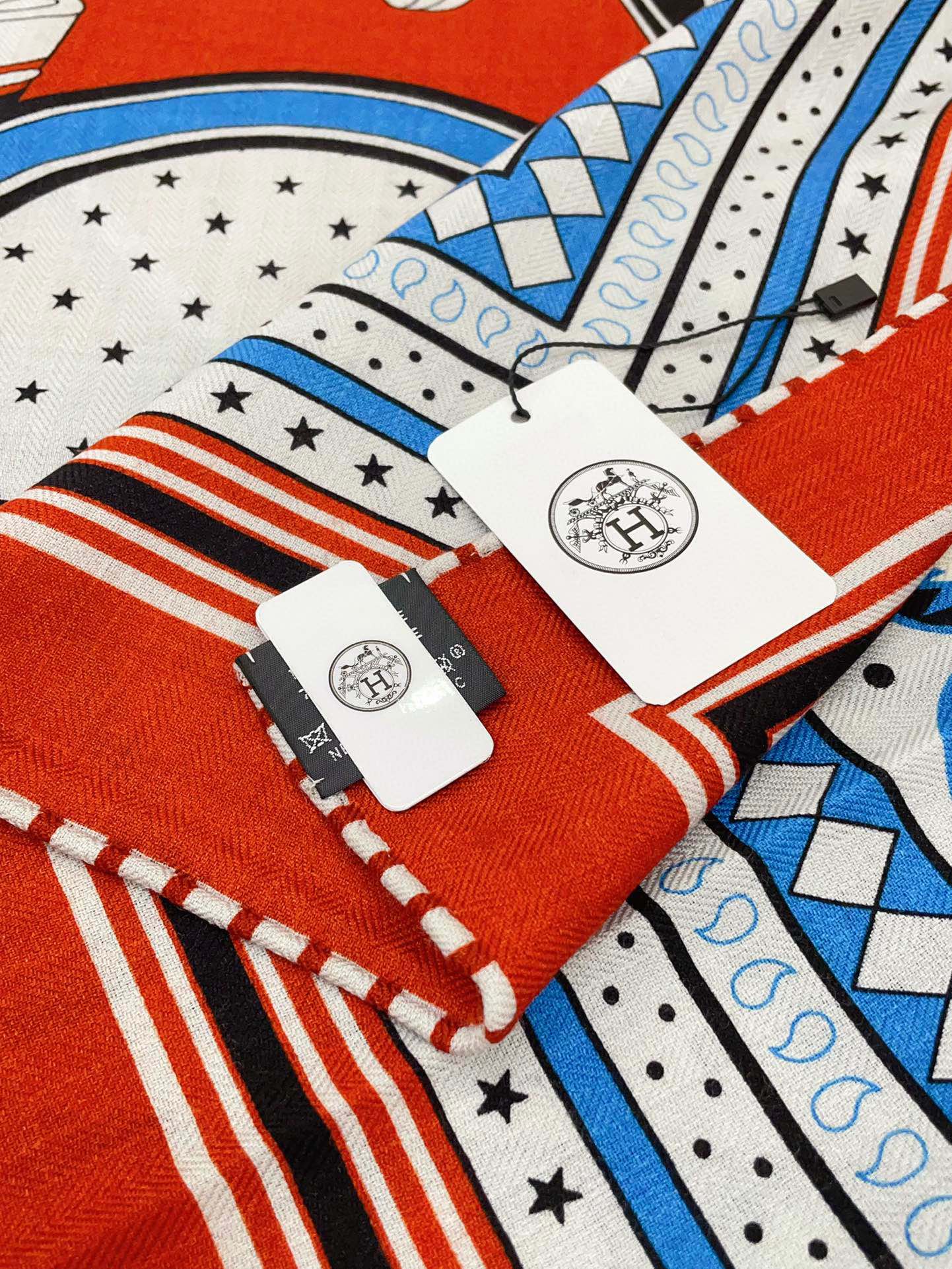 HERMES LES ROUES DE PHAETON BANDANA SHAWL 140 CM COLORFUL 385446