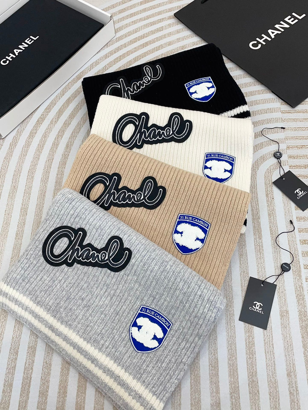 CHANEL SCARF 180 CM IN CLOUD GRAY PURE CASHMERE WITH STICKER 389999