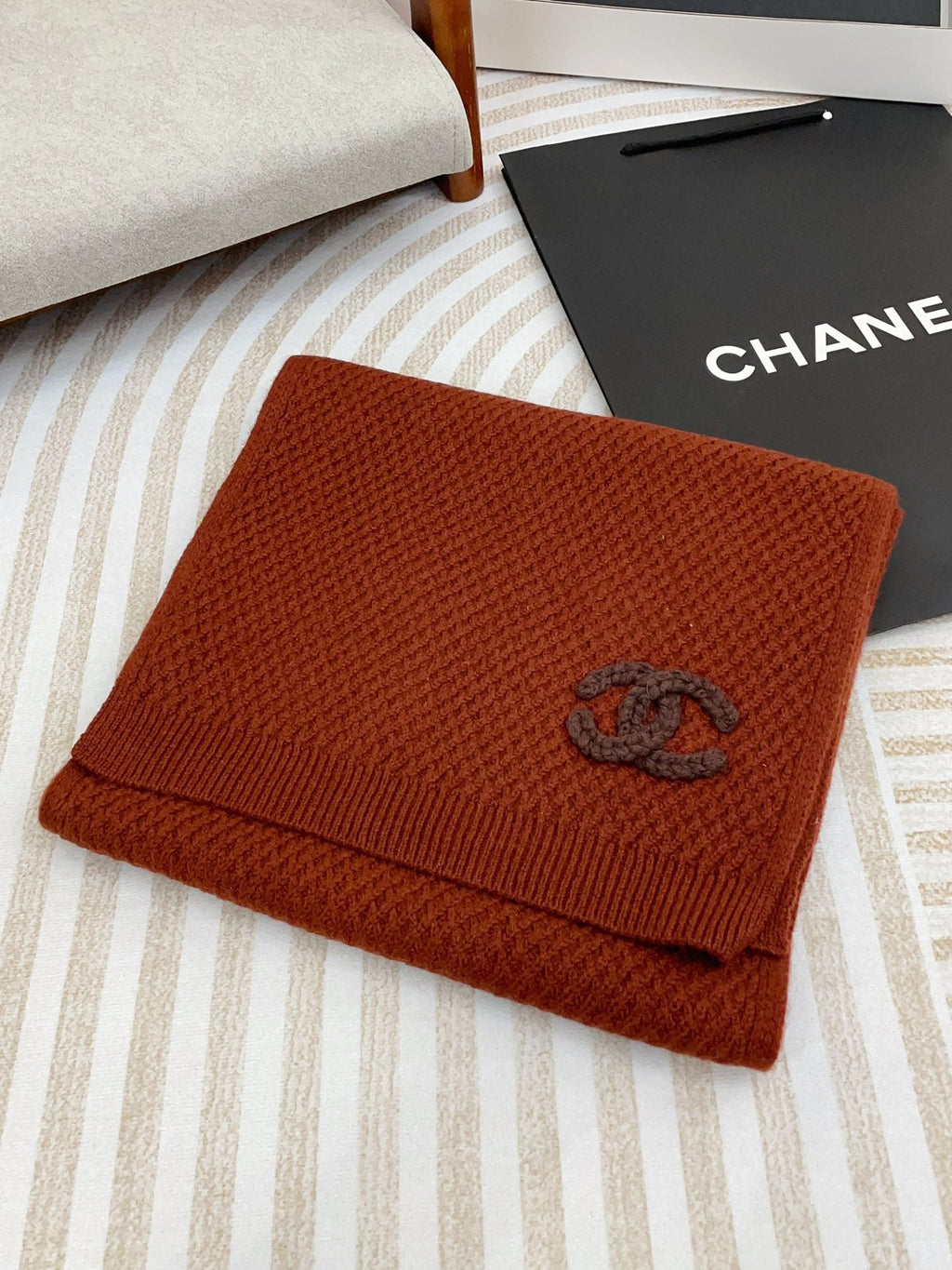 CHANEL SCARF 190 CM IN RED BROWN CASHMERE 393186