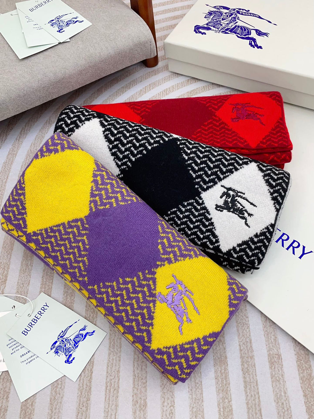 BURBERRY ARGYLE WOOL SCARF 190 CM VIOLET MIX BRIGHT YELLOW 394595