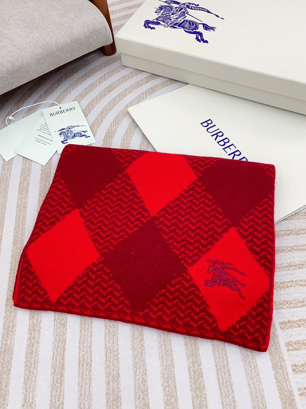BURBERRY ARGYLE WOOL SCARF 190 CM CHERRY RED 394597