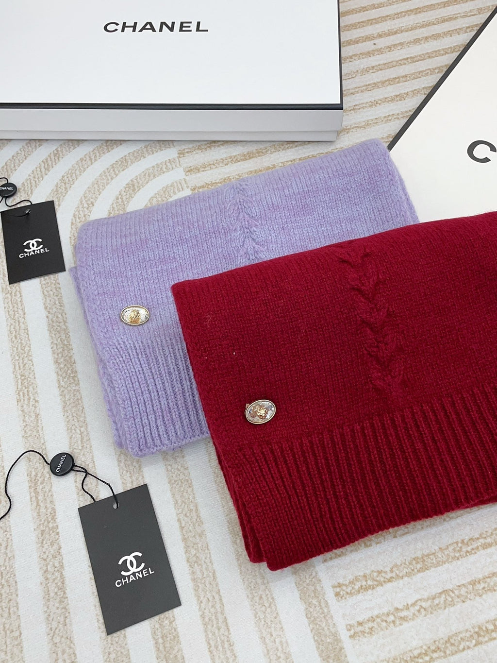 CHANEL SCARF 180 CM IN RUBY RED CASHMERE 398266