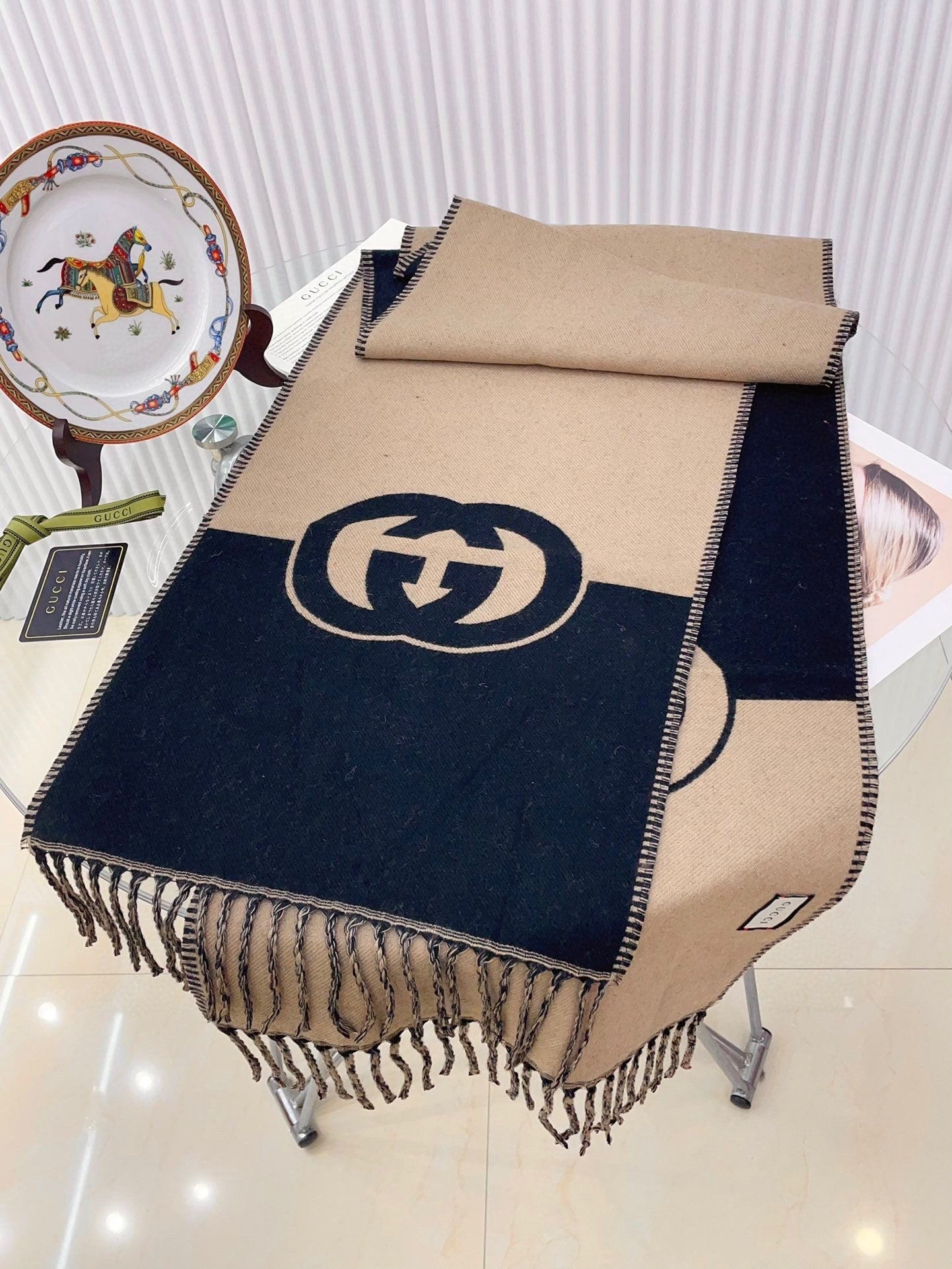 GUCCI CAMEL BEIGE AND BLACK WOOL WITH INTERLOCKING G SCARF 200 CM