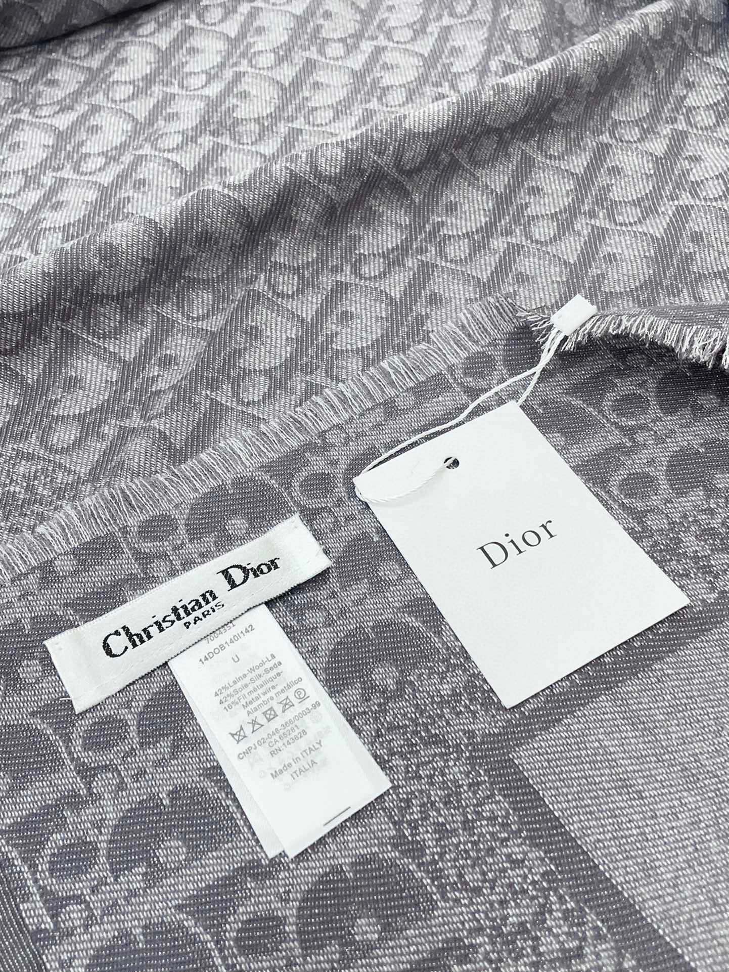 DIOR SQUARE SCARF 140 CM IN COOL GRAY WOOL AND SILK  408661