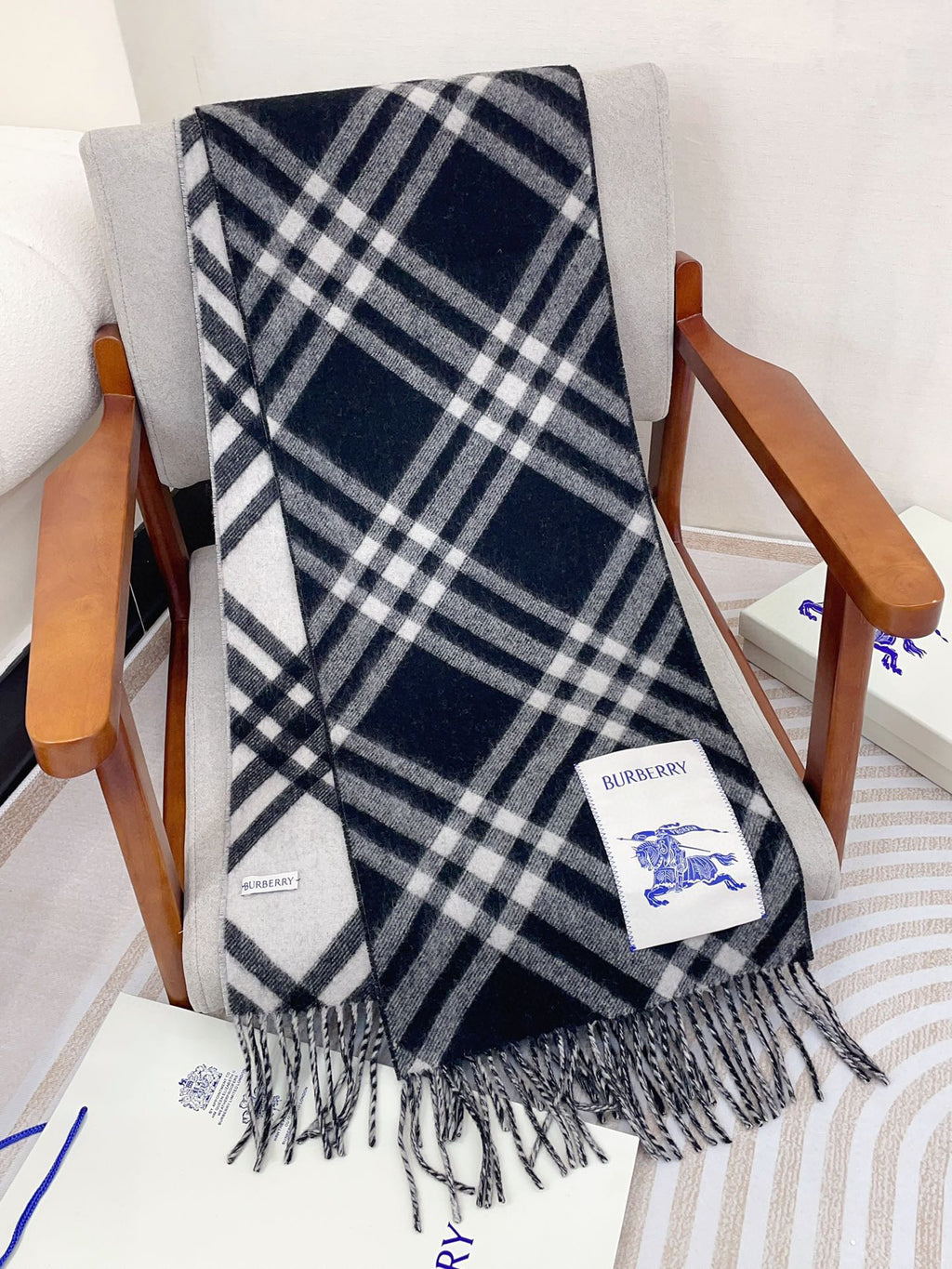 BURBERRY CHECK CASHMERE SCARF 168 CM BLACK MIX WHITE 410210
