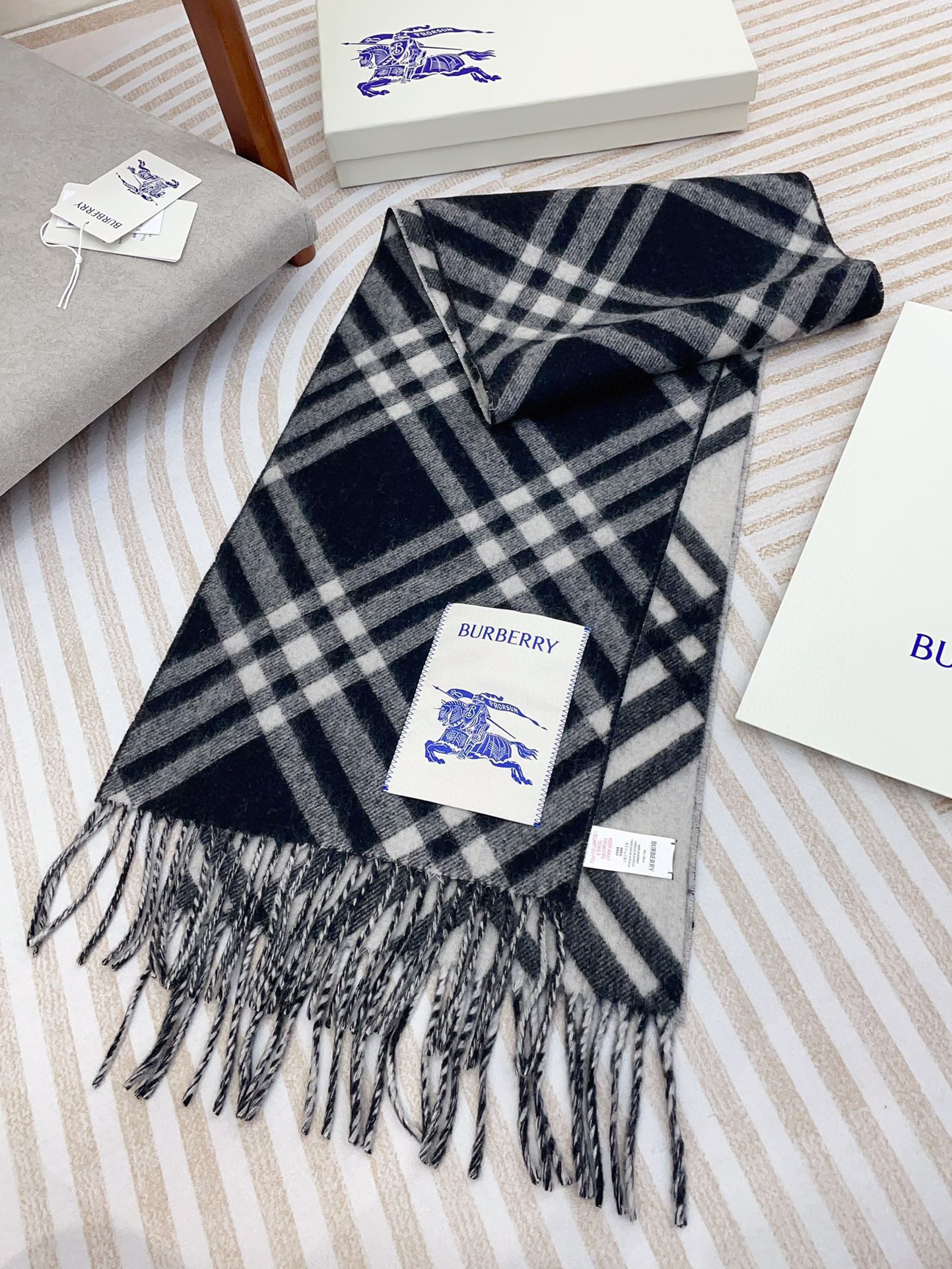 BURBERRY CHECK CASHMERE SCARF 168 CM BLACK MIX WHITE 410210