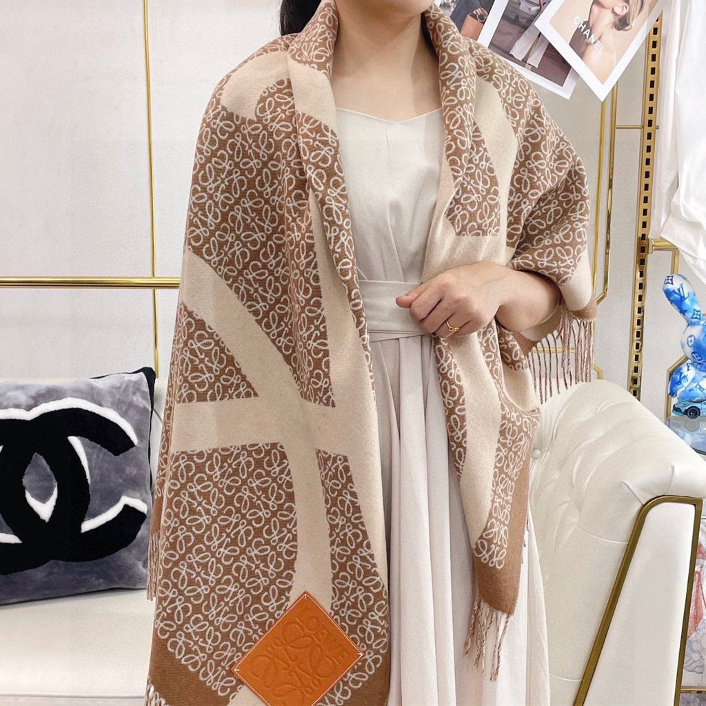 LOEWE ANAGRAM SCARF 140 CM IN CAMEL BEIGE WOOL 410213