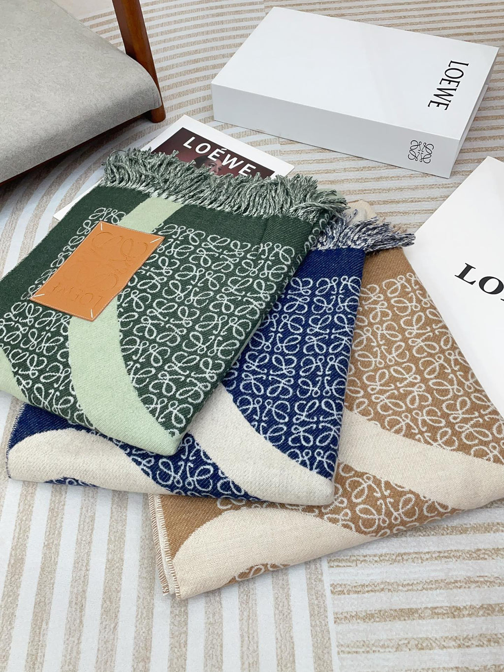 LOEWE ANAGRAM SCARF 140 CM IN CAMEL BEIGE WOOL 410213