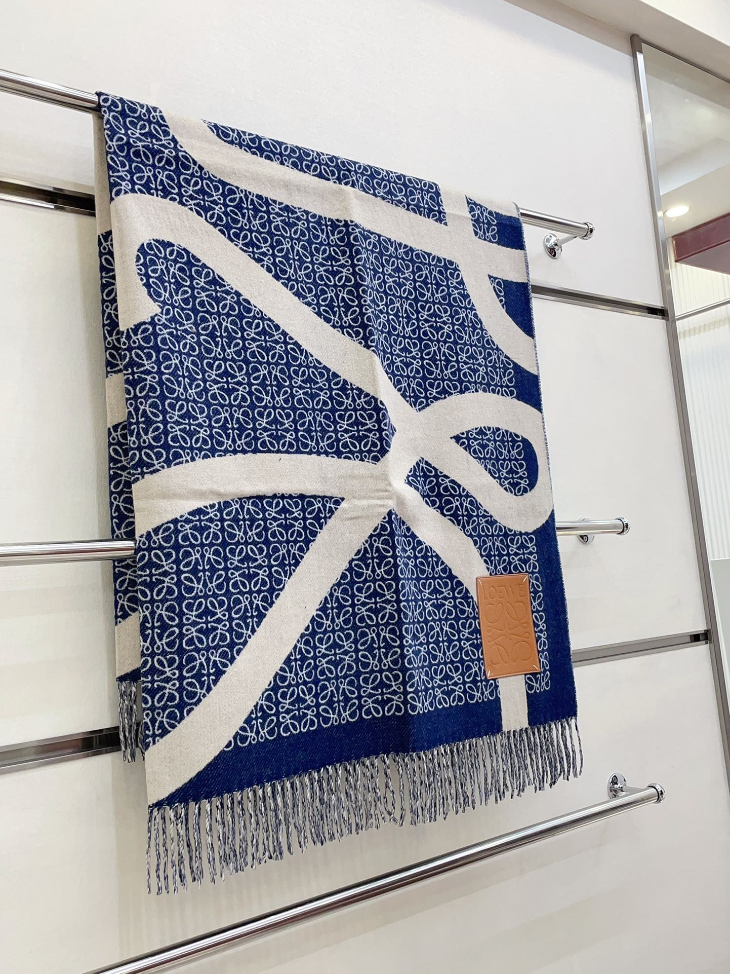 LOEWE ANAGRAM SCARF 140 CM IN NAVY BLUE WOOL 410215