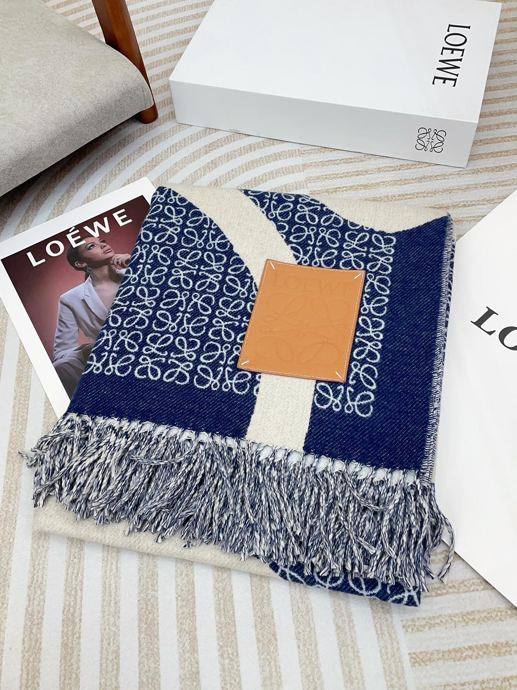 LOEWE ANAGRAM SCARF 140 CM IN NAVY BLUE WOOL 410215