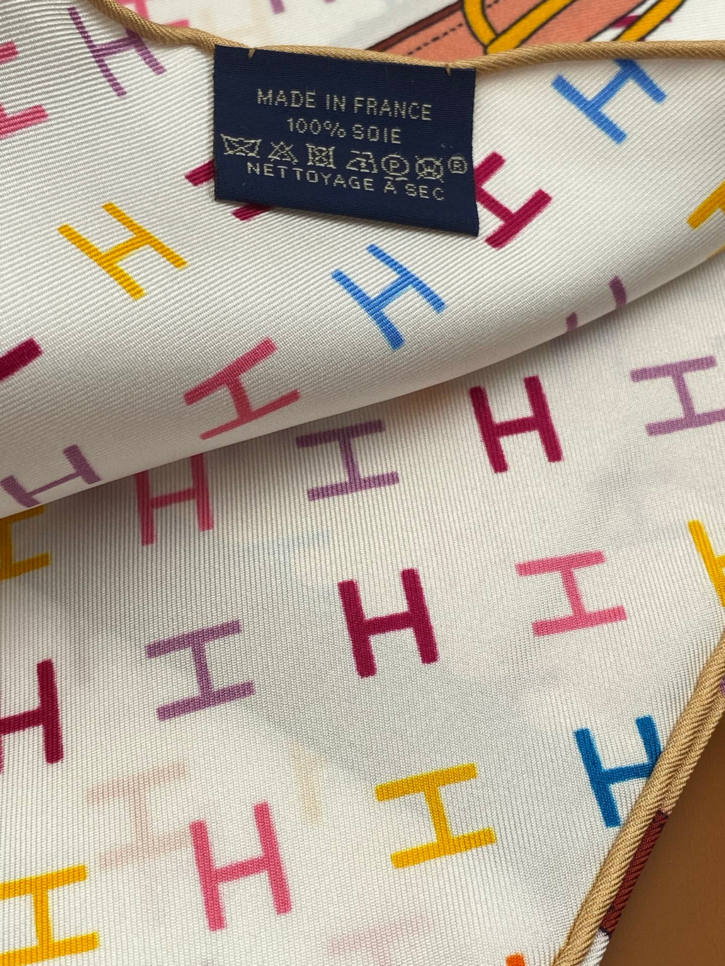 HERMES HERMES 25S SCARF 90 IN SILK 703680