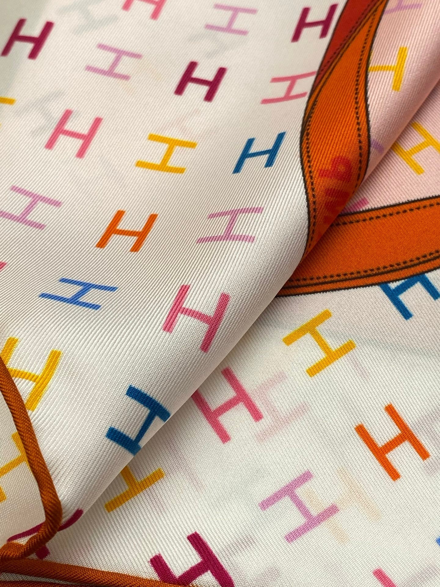 HERMES HERMES 25S SCARF 90 IN SILK 703682