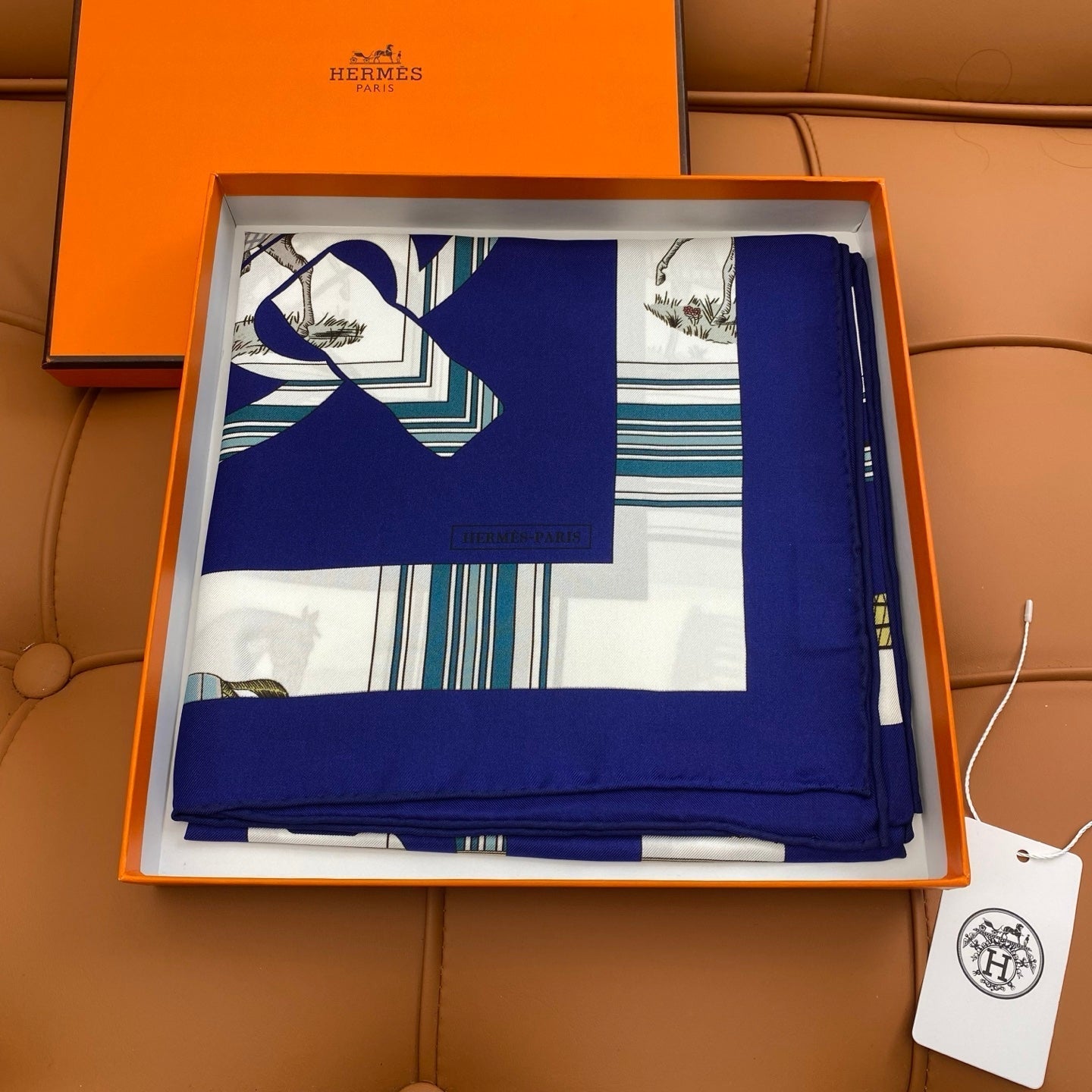 HERMES HERMES 25S SCARF 90 IN SILK 703707