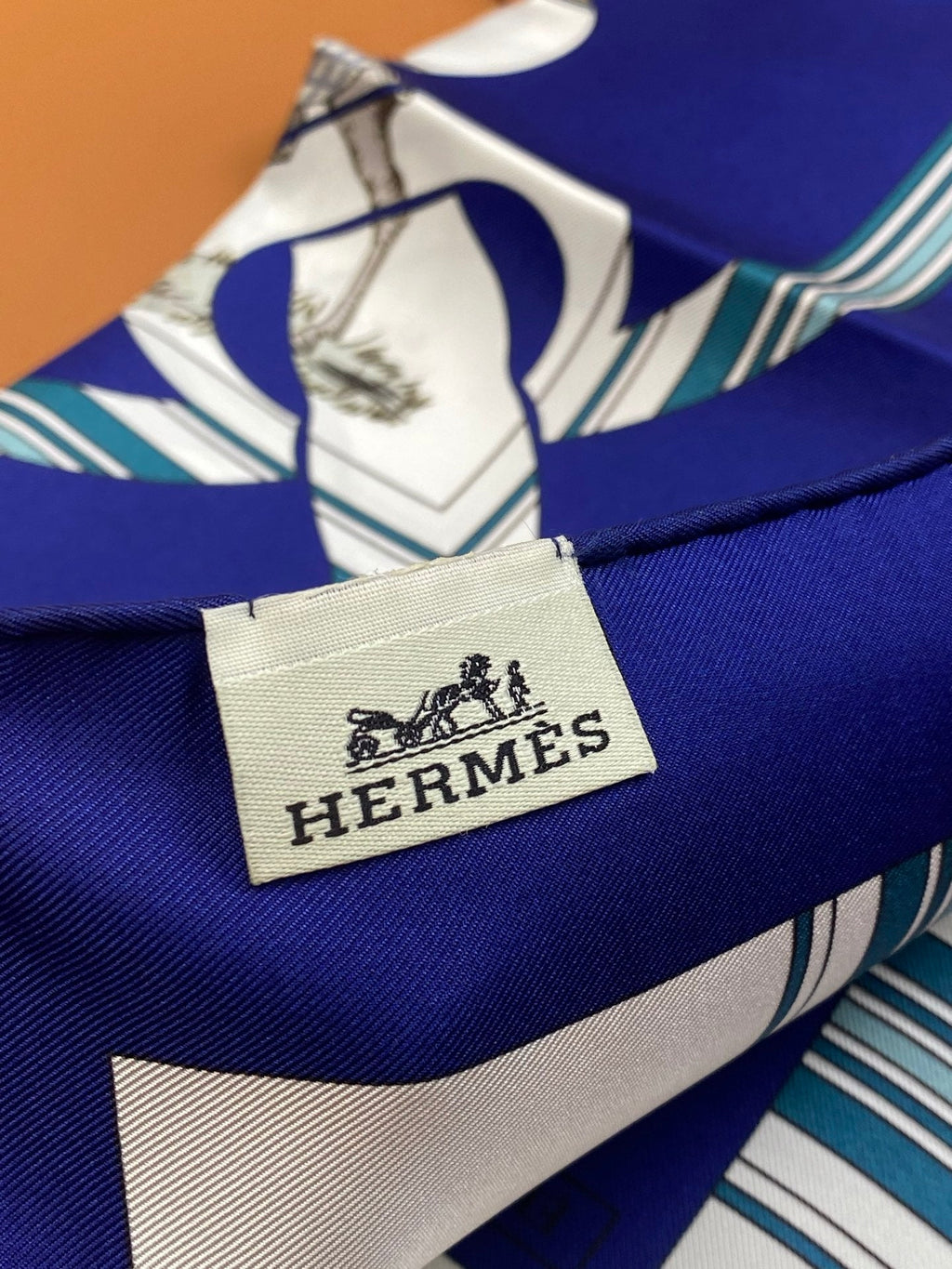 HERMES HERMES 25S SCARF 90 IN SILK 703707
