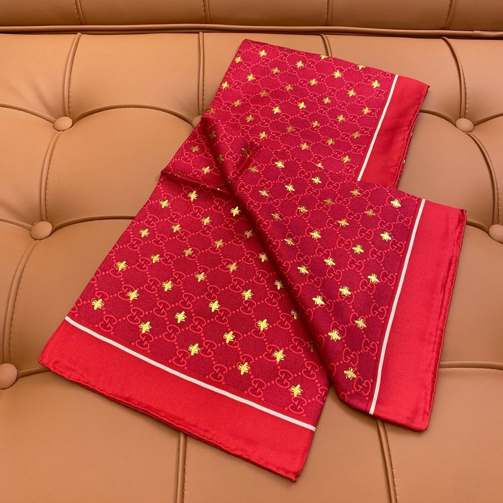 GUCCI 25S SCARF 90 IN SILK 709693