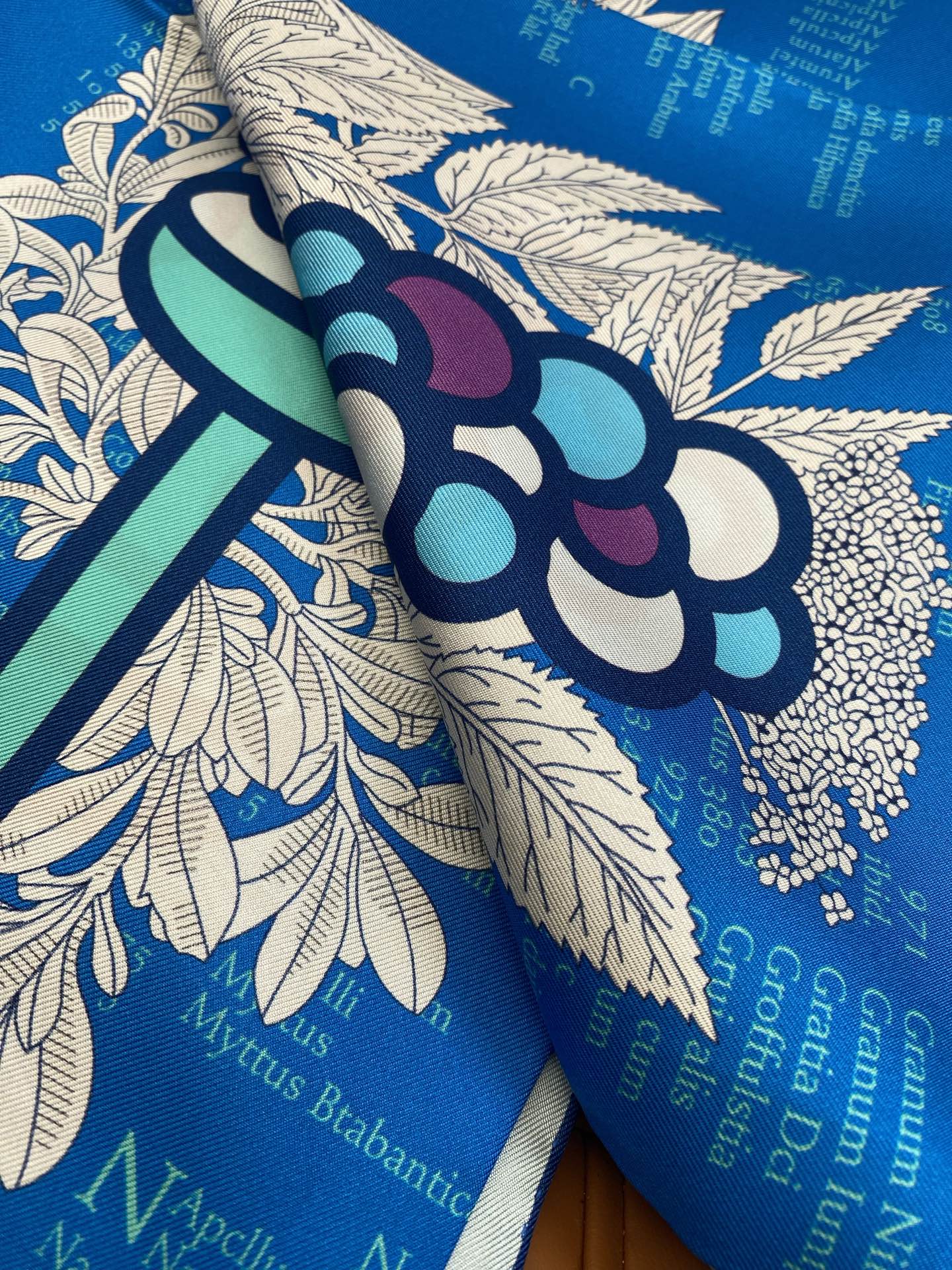 HERMES HERMES 25S SCARF 90 IN SILK 718476