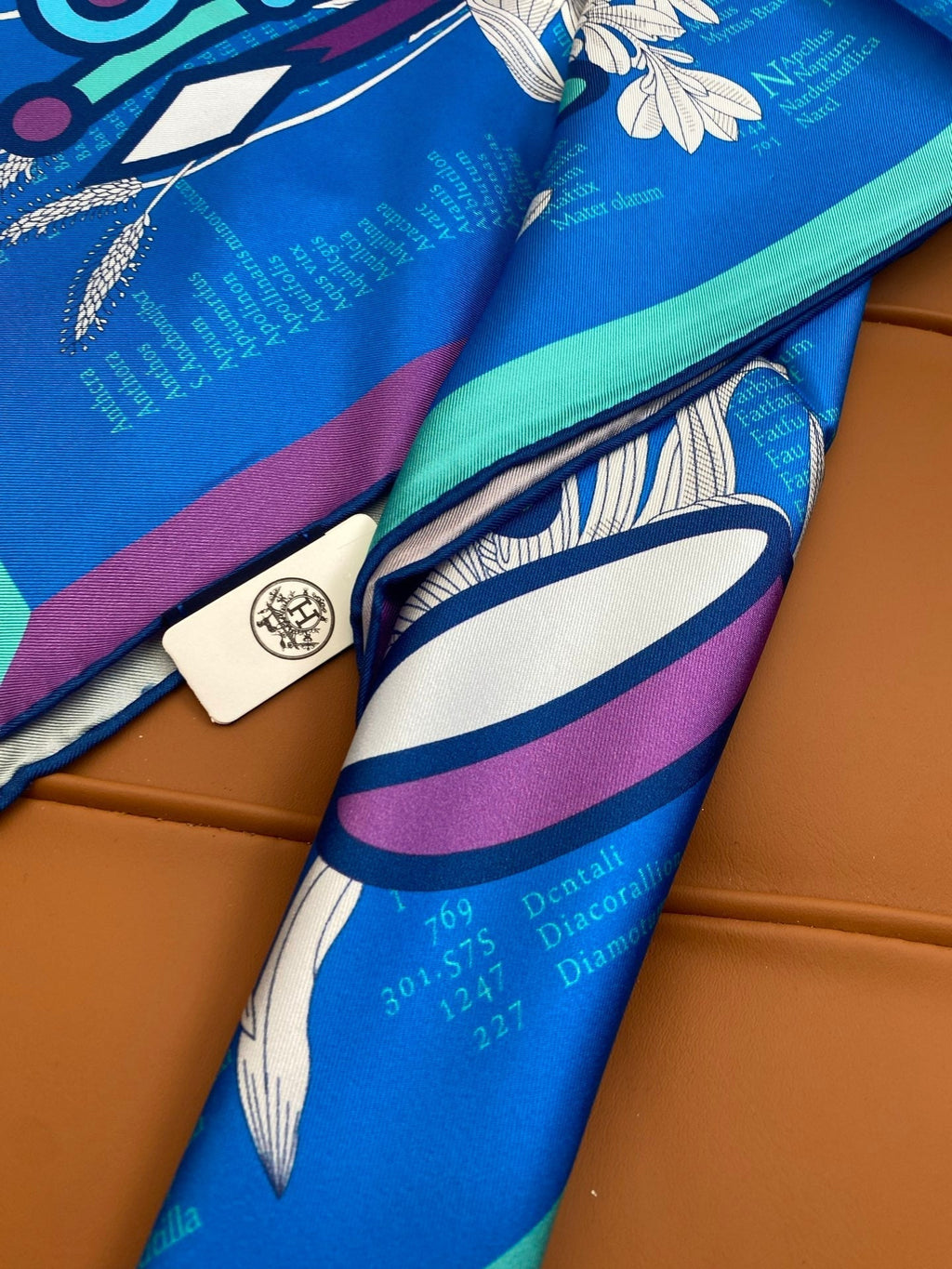 HERMES HERMES 25S SCARF 90 IN SILK 718476