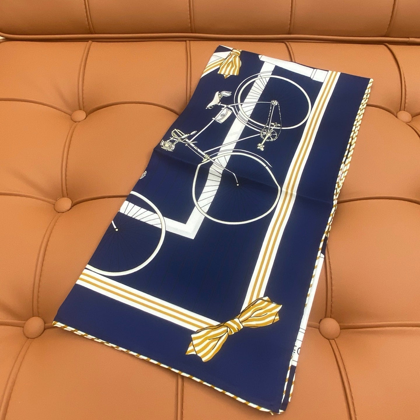 HERMES HERMES 25S SCARF 90 IN SILK 718481