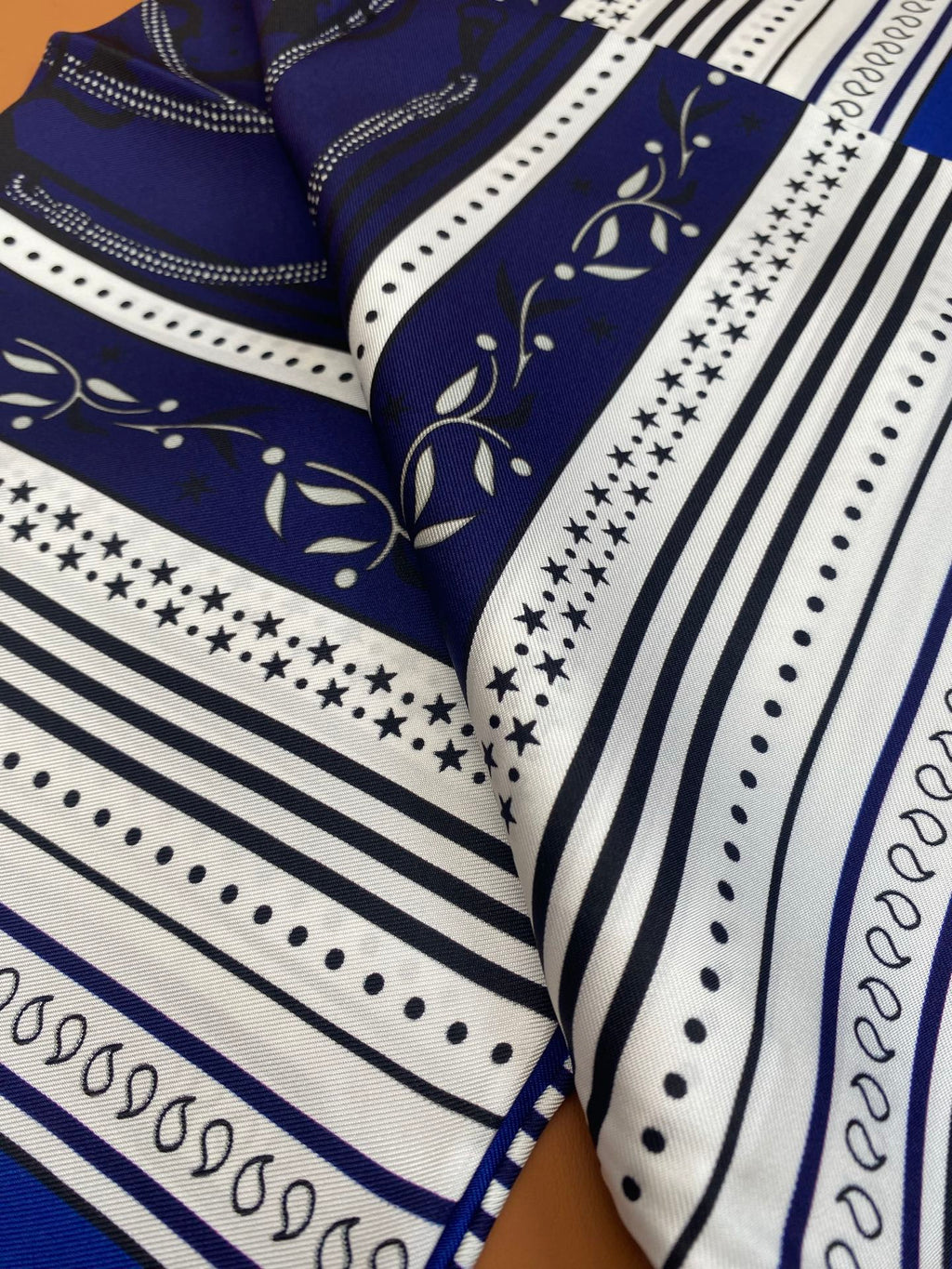 HERMES HERMES 25S SCARF 90 IN SILK 718485