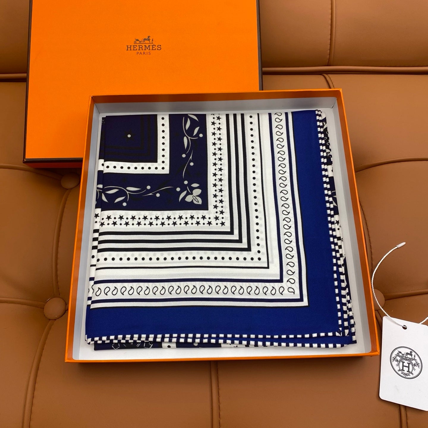 HERMES HERMES 25S SCARF 90 IN SILK 718485