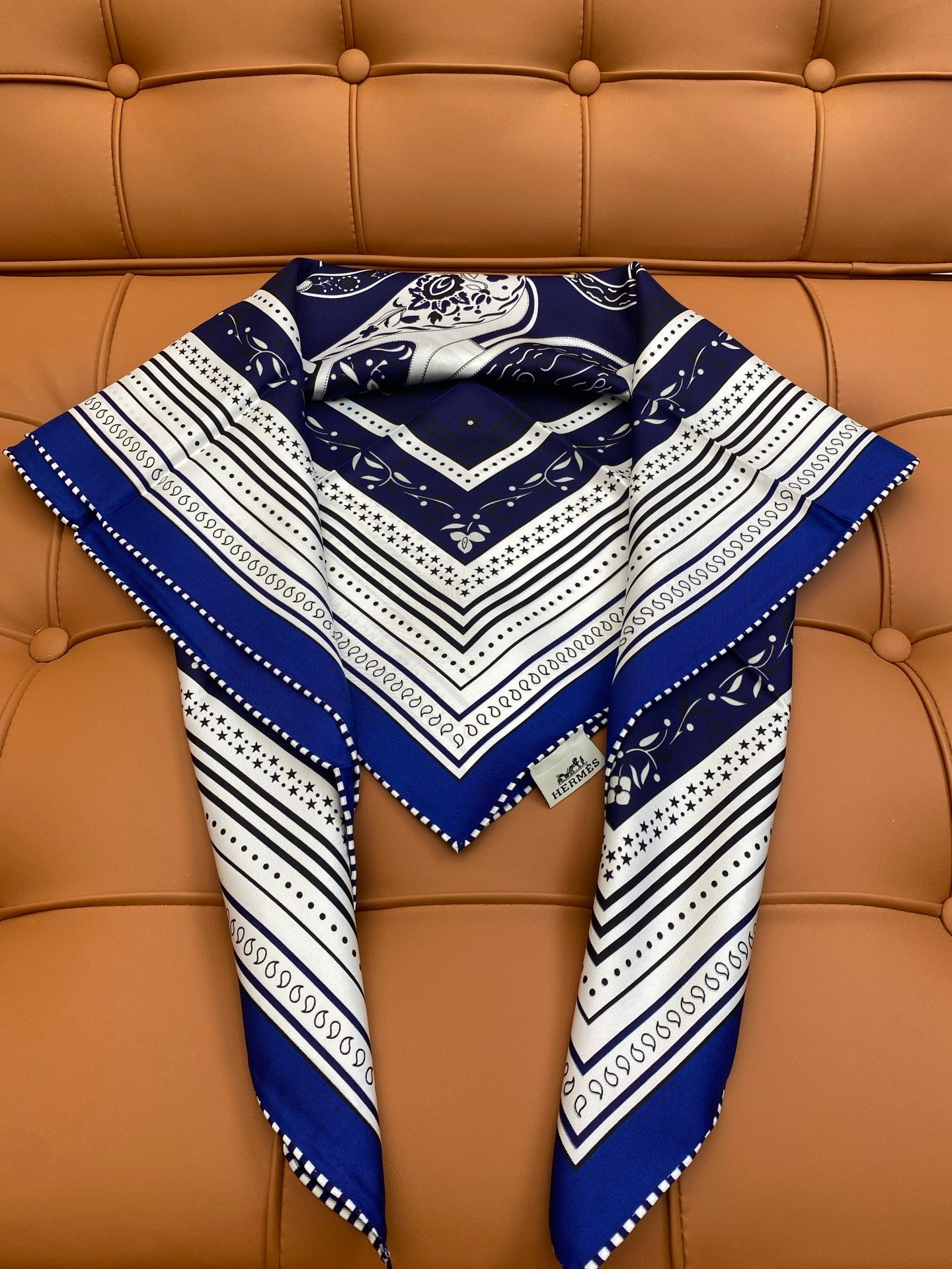 HERMES HERMES 25S SCARF 90 IN SILK 718485