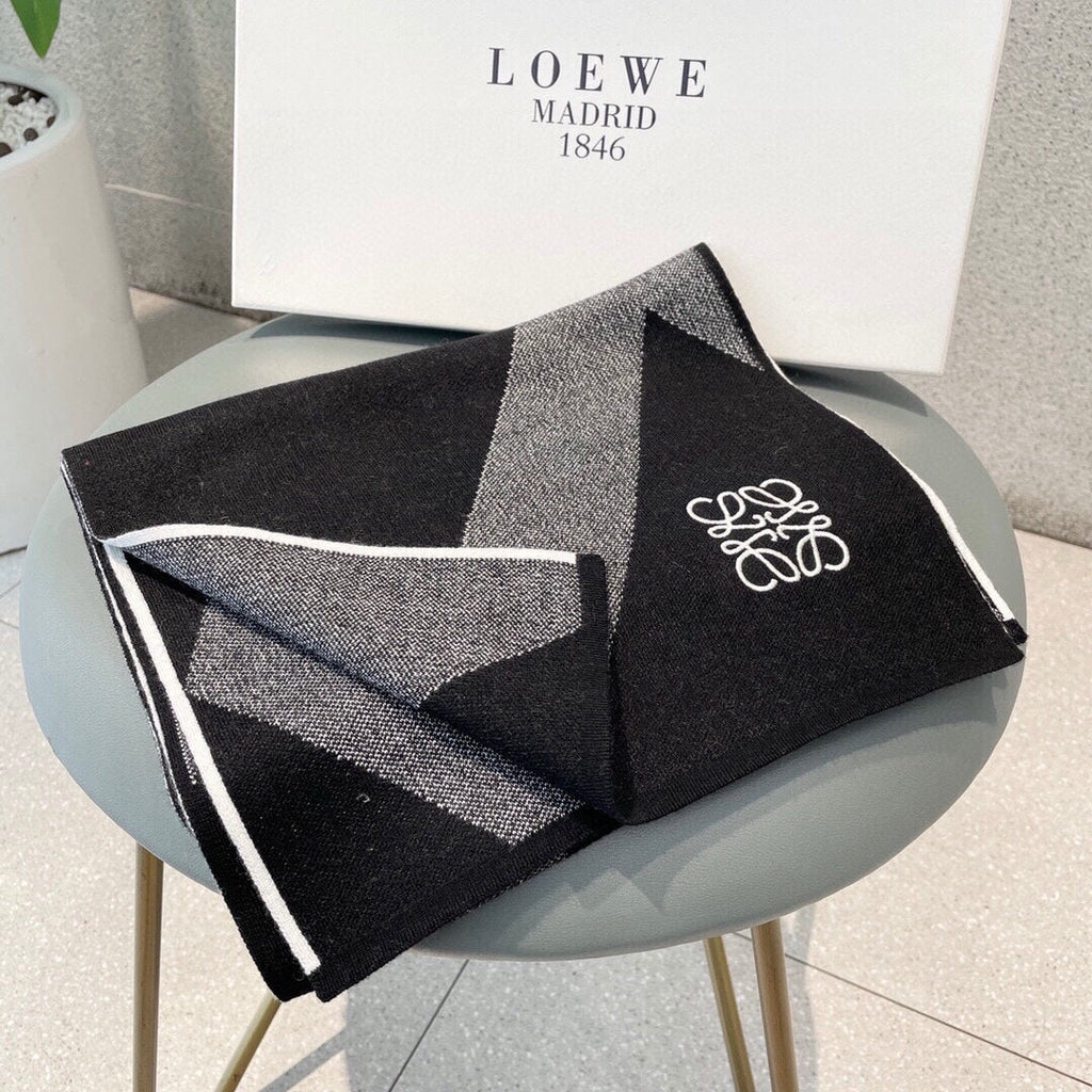 LOEWE SCARF 180 CM IN BLACK CASHMERE 386729