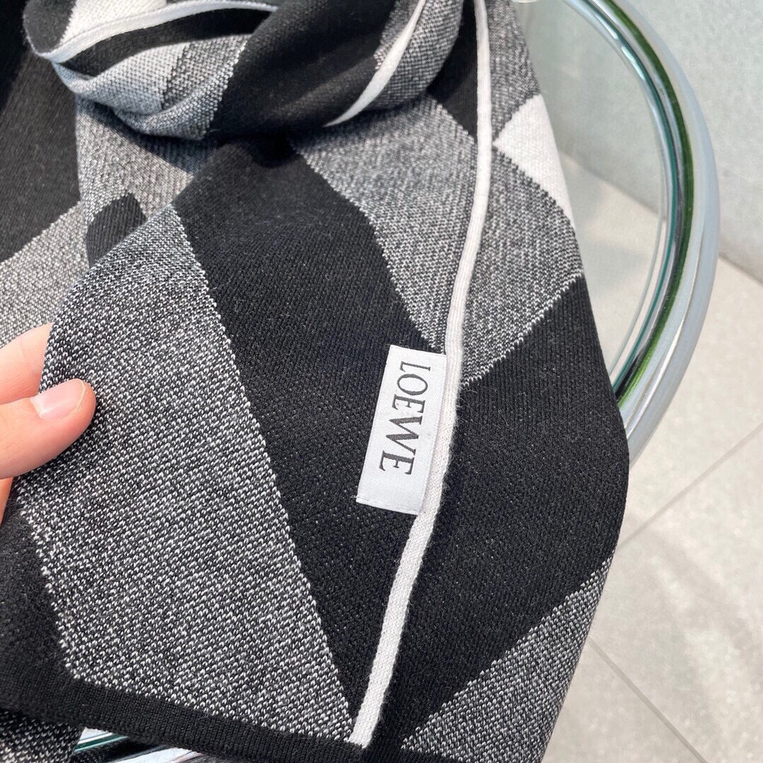 LOEWE SCARF 180 CM IN BLACK CASHMERE 386729