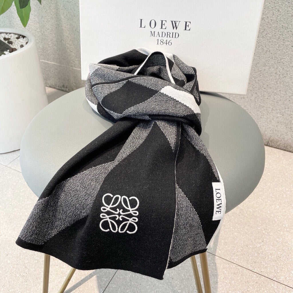 LOEWE SCARF 180 CM IN BLACK CASHMERE 386729