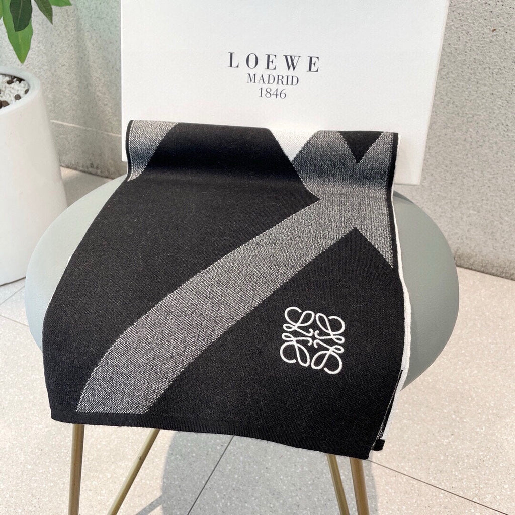 LOEWE SCARF 180 CM IN BLACK CASHMERE 386729