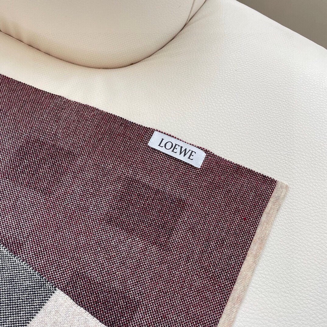 LOEWE SCARF 180 CM IN BLACK MIX WHITE CARO CASHMERE 389779