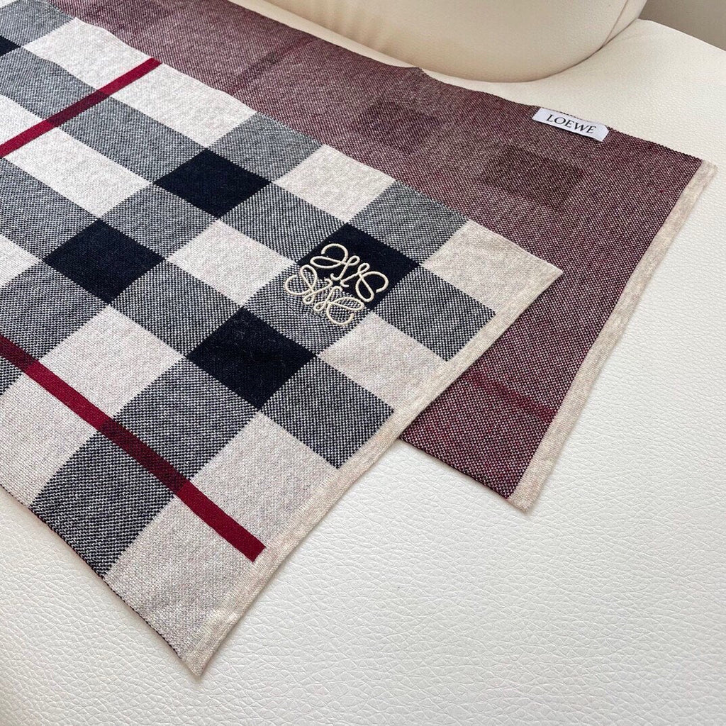 LOEWE SCARF 180 CM IN BLACK MIX WHITE CARO CASHMERE 389779