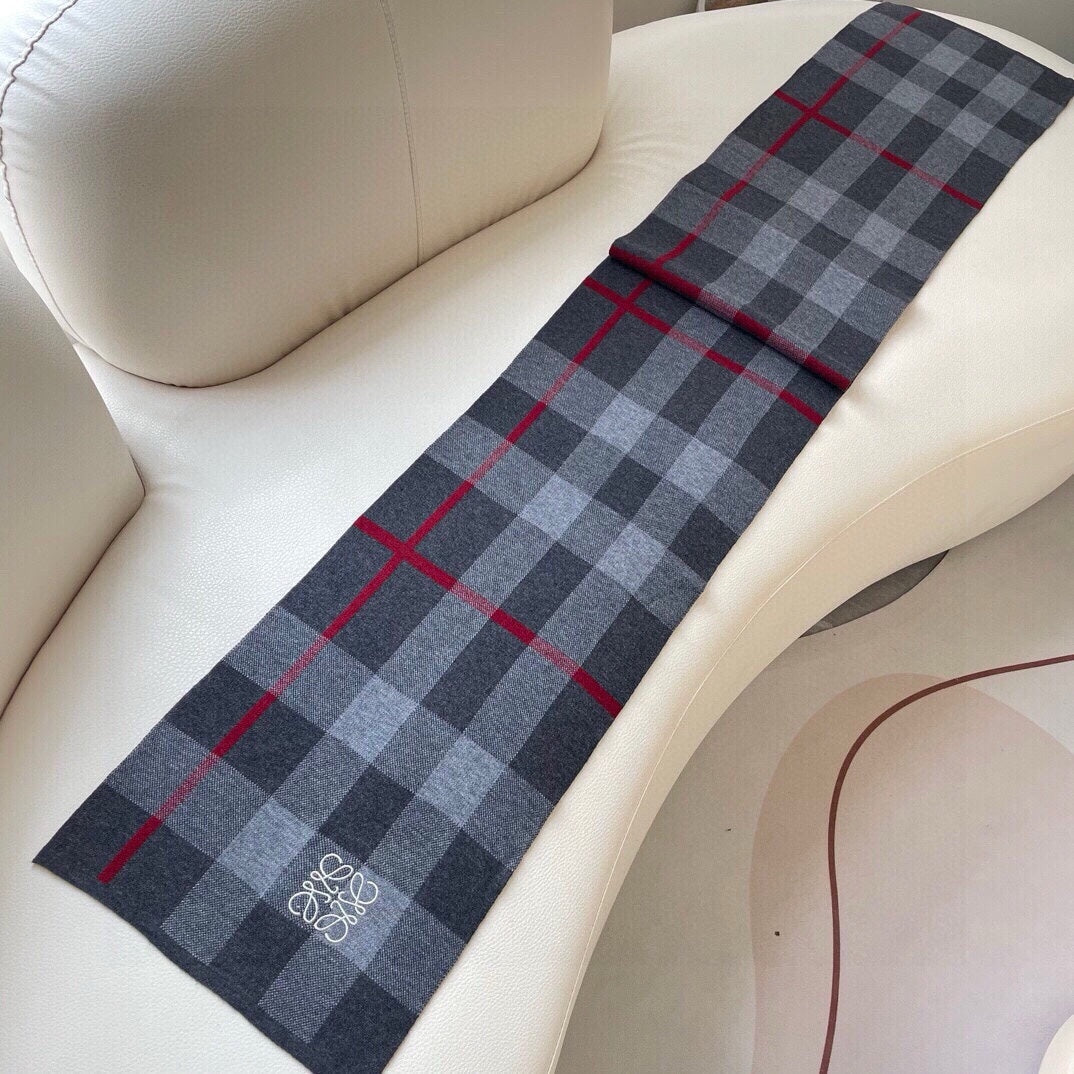 LOEWE SCARF 180 CM IN MOUSE GRAY CARO CASHMERE 389780