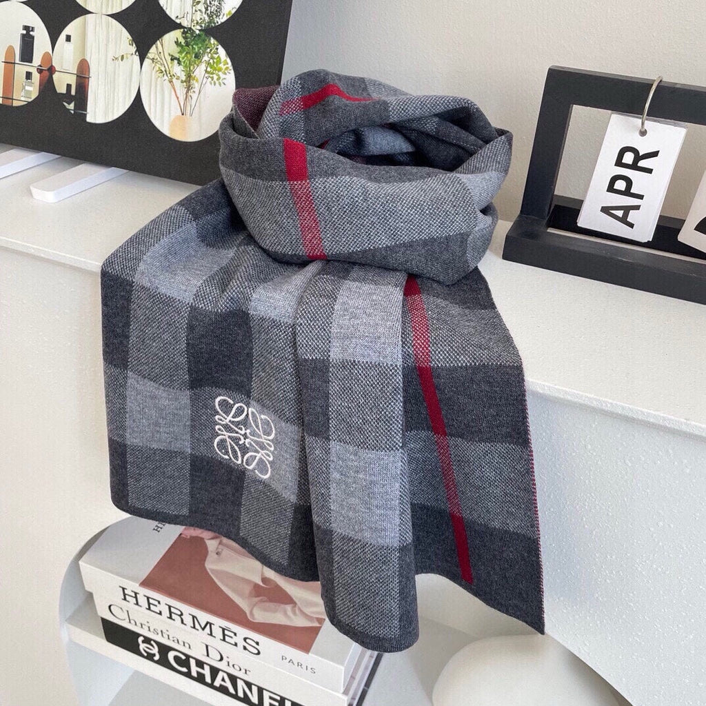 LOEWE SCARF 180 CM IN MOUSE GRAY CARO CASHMERE 389780