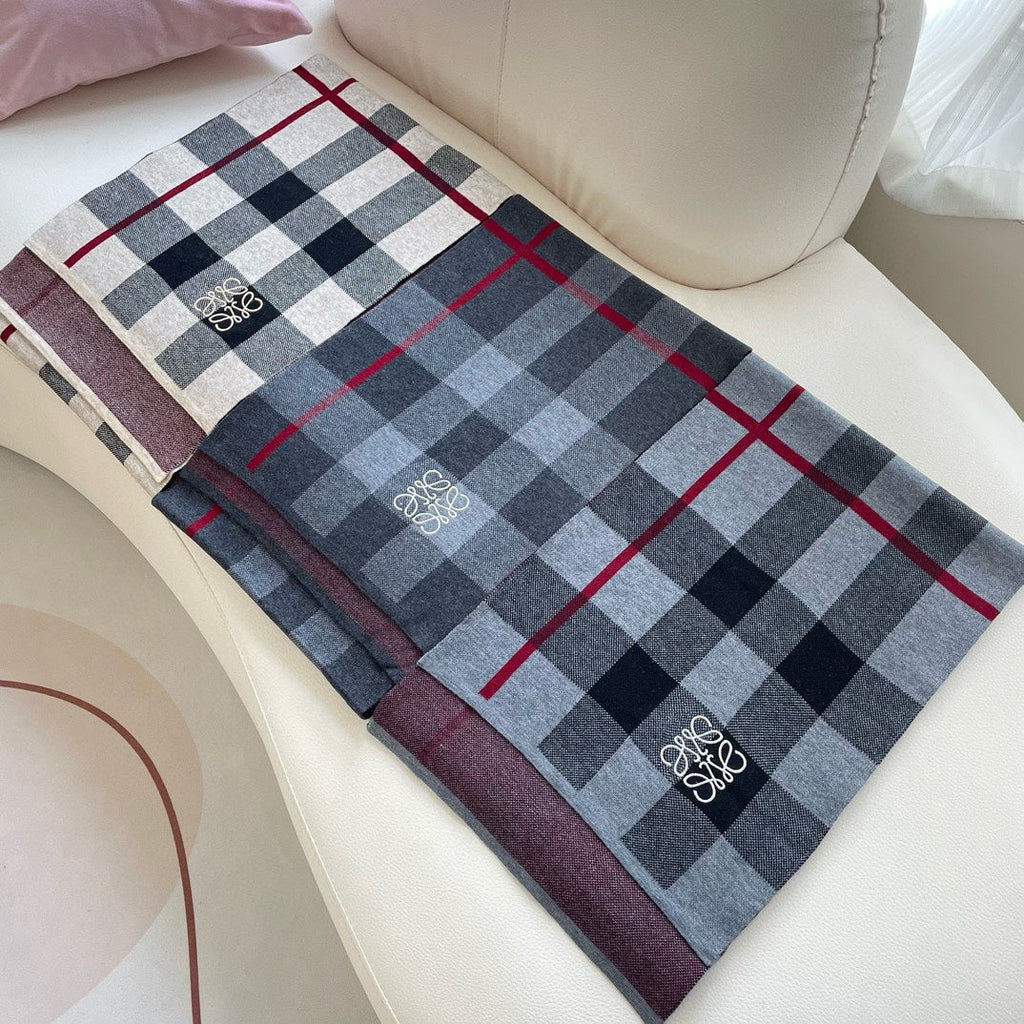 LOEWE SCARF 180 CM IN BLACK MIX DOVE GRAY CARO CASHMERE 389781