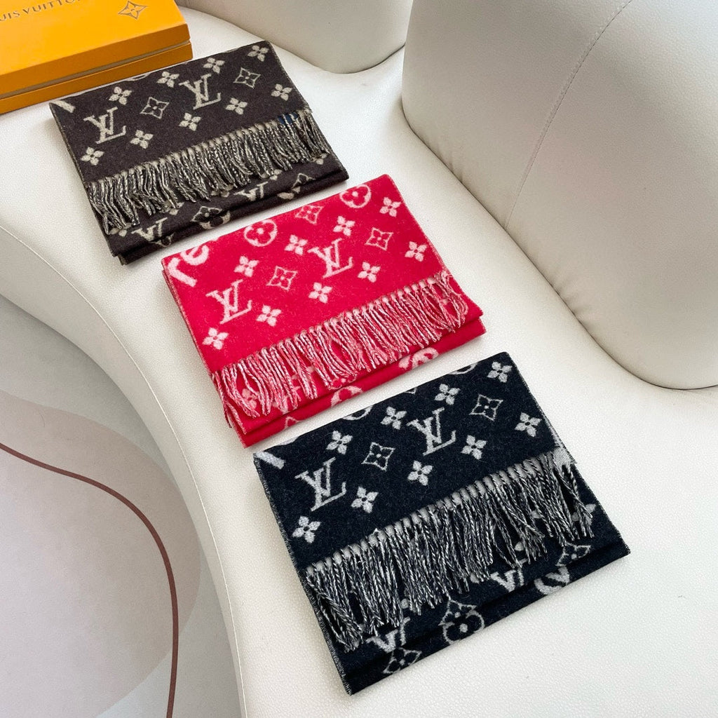 LOUIS VUITTON SUPREME X MONOGRAM 180 CM SCARF IN CHERRY RED WOOL AND CASHMERE 392942