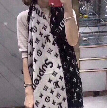 LOUIS VUITTON SUPREME X MONOGRAM 180 CM SCARF IN BLACK WOOL AND CASHMERE 392943