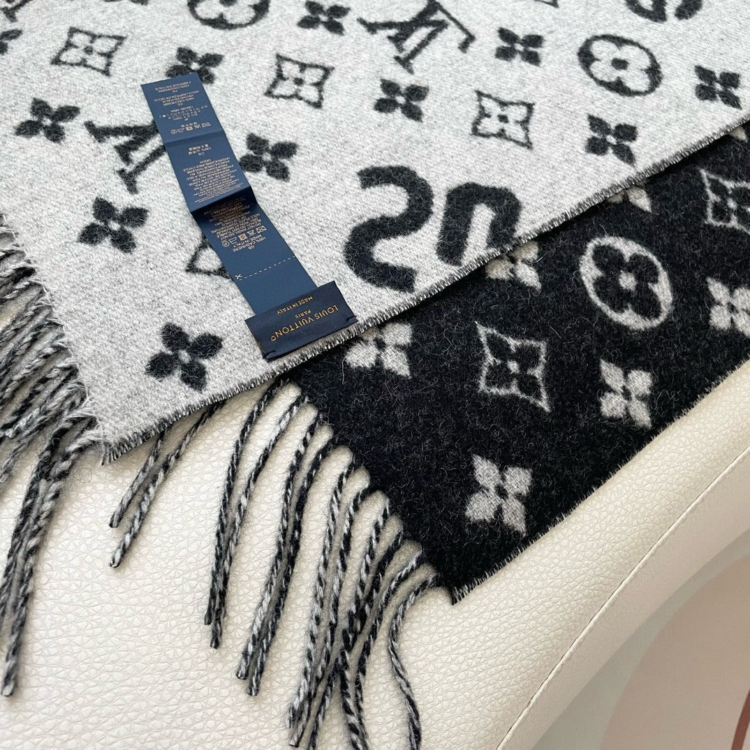 LOUIS VUITTON SUPREME X MONOGRAM 180 CM SCARF IN BLACK WOOL AND CASHMERE 392943
