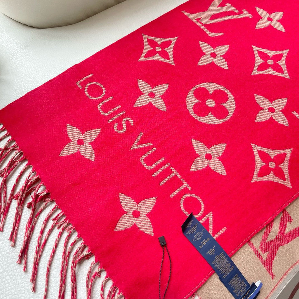 LOUIS VUITTON ESSENTIAL SCARF 186 CM IN CHERRY RED WOOL 399772