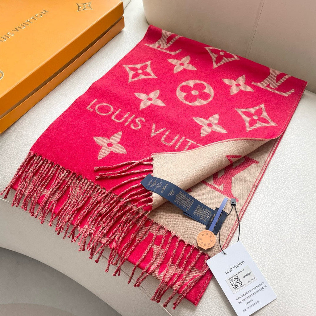 LOUIS VUITTON ESSENTIAL SCARF 186 CM IN CHERRY RED WOOL 399772