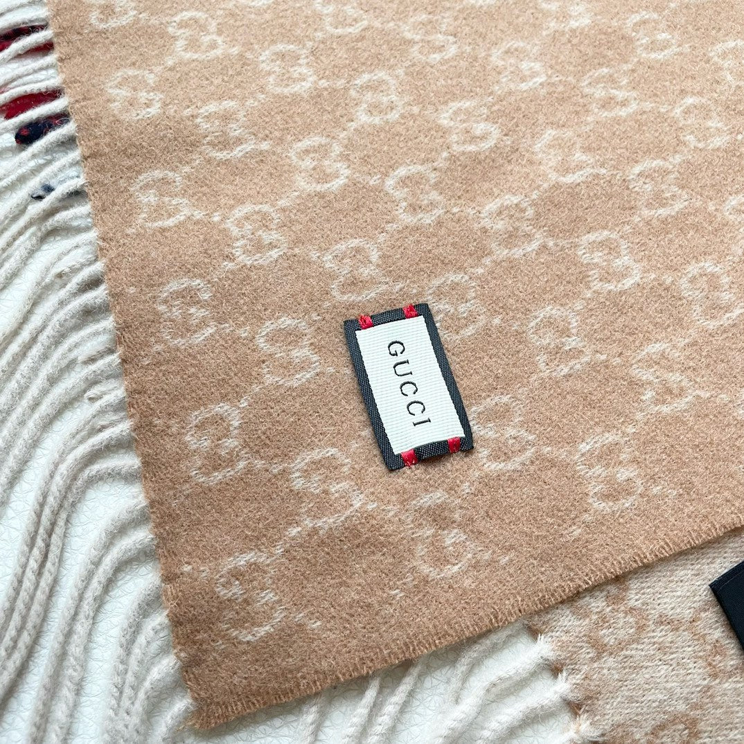 GUCCI SCARF 200 CM IN PEANUT BROWN MONOGRAM CASHMERE  399766