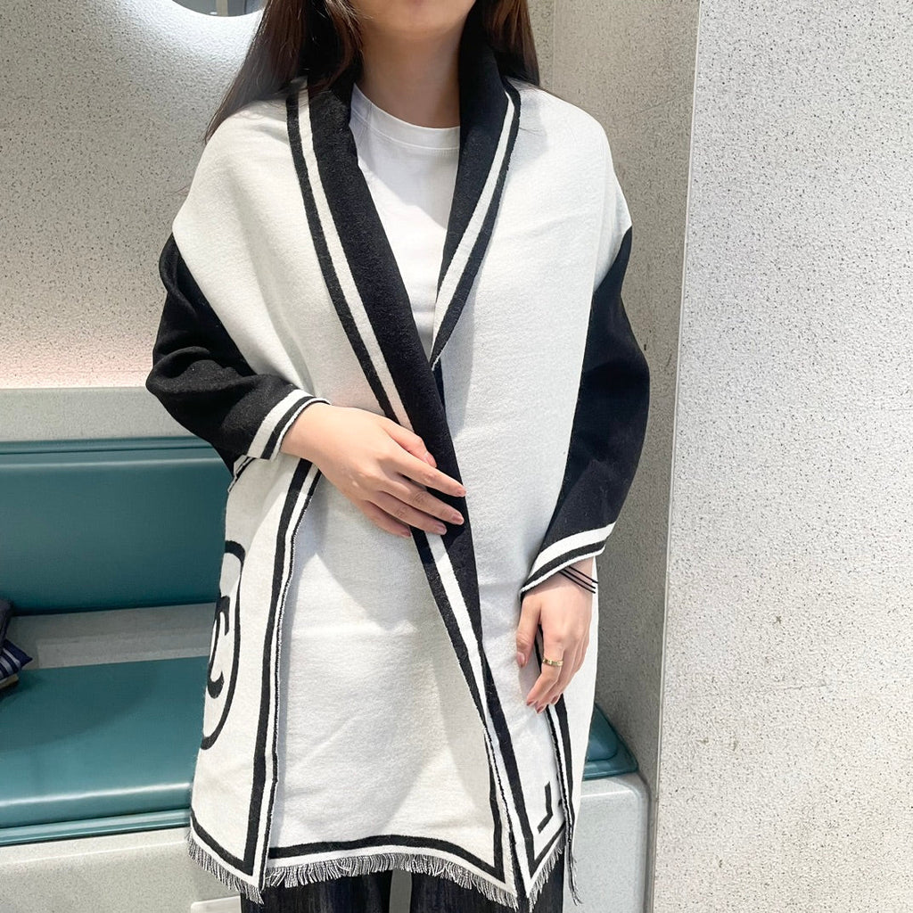 CHANEL SCARF 195 CM IN BLACK MIX WHITE CASHMERE AND WOOL 402234