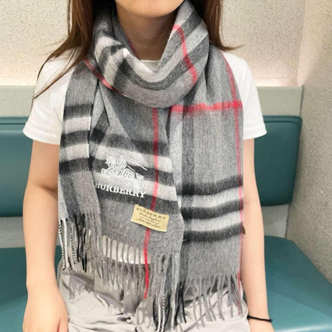 BURBERRY CHECK SCARF 180 CM IN SMOKE GRAY MIX BLACK CASHMERE 405482