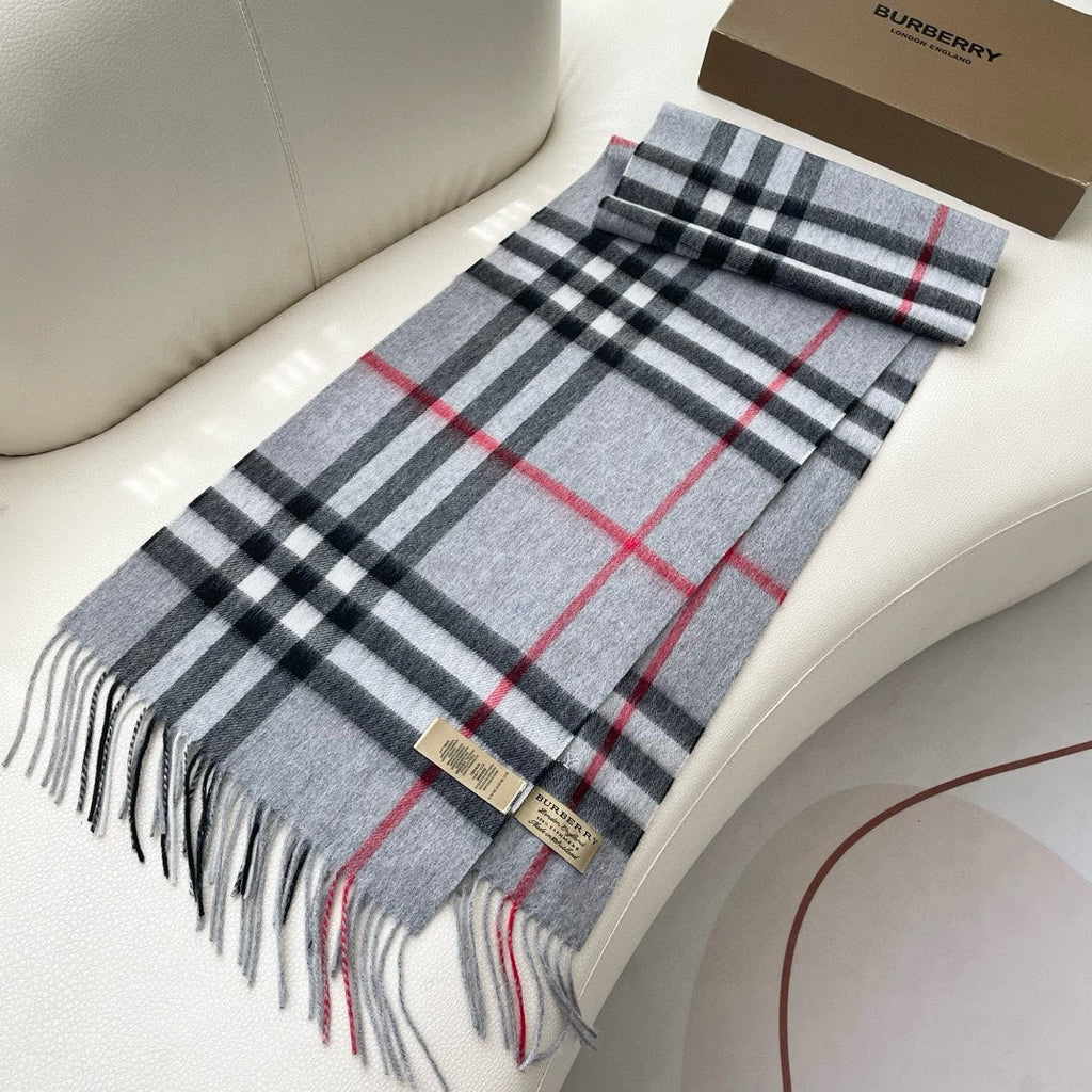 BURBERRY CHECK SCARF 180 CM IN PASTEL GRAY MIX BLACK CASHMERE 405483